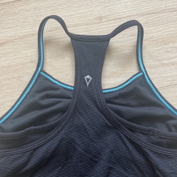 Ivivva by Lululemon racerback tank top in black size 8 - Picture 3 of 5